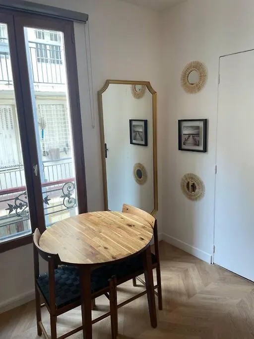 Apartman The Place To Be In *