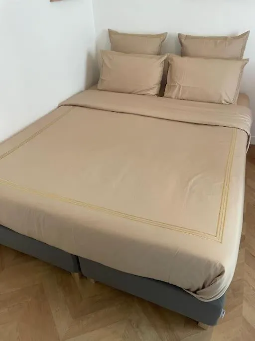 The Place To Be In Apartment